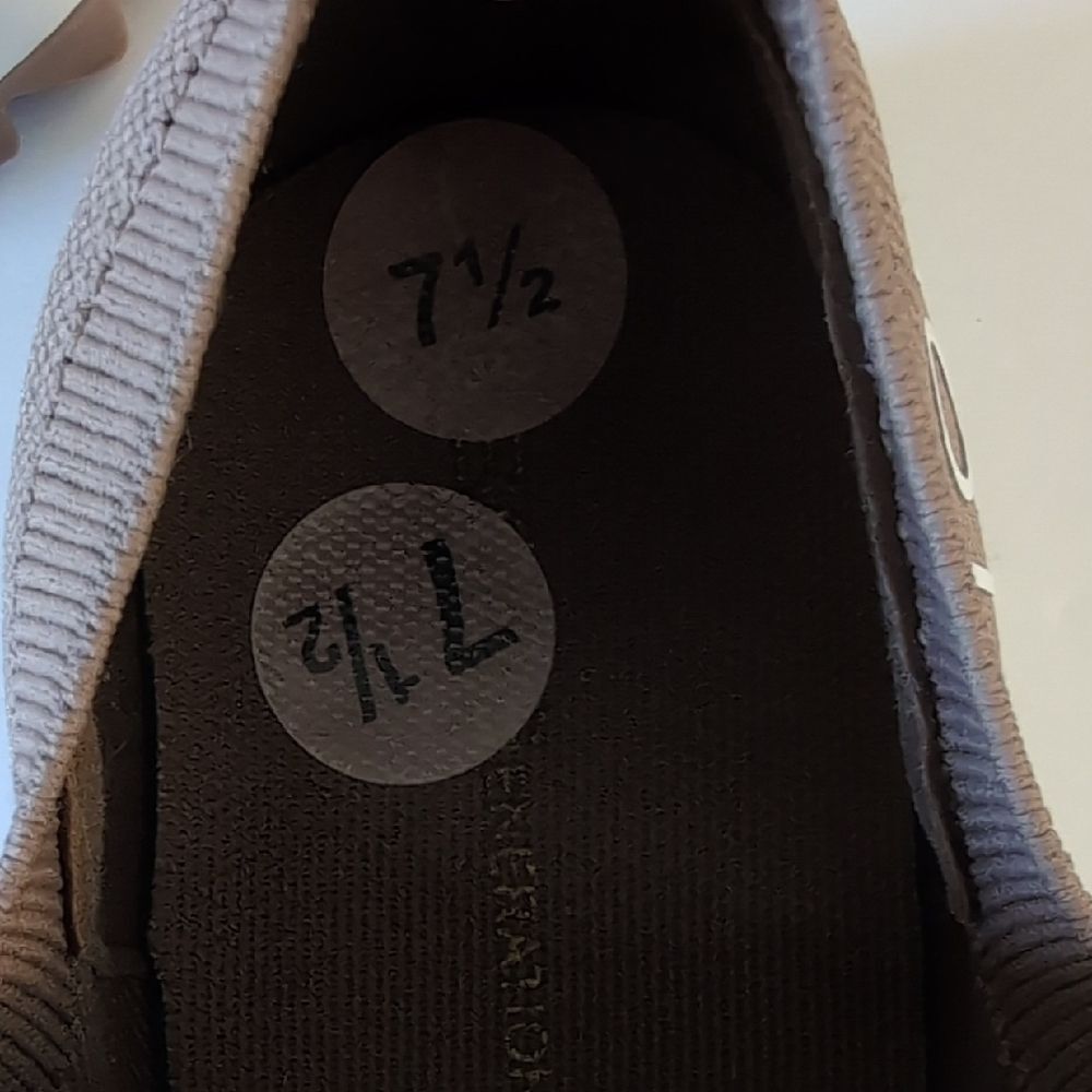 Unisex BCBGeneration Brown Sneakers with Slip-On Design Womens Size 9 Mens 7.5 - Picture 5 of 12